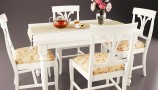 3DDD - Classic Table and Chair (1)